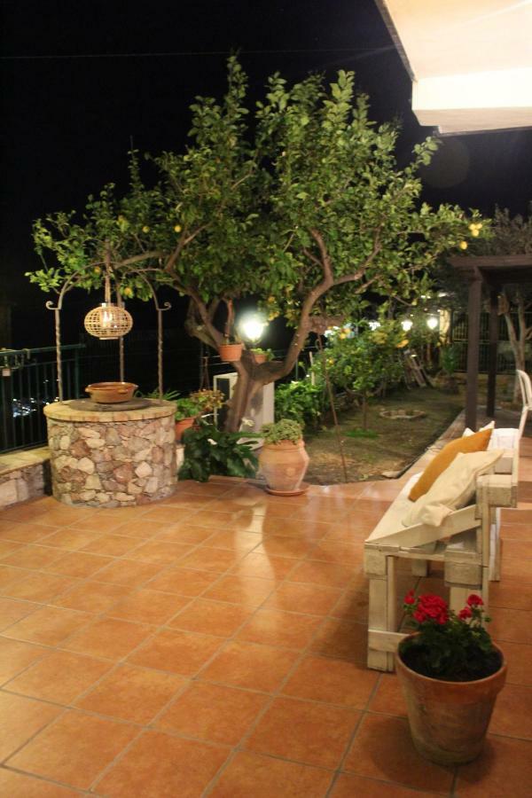 Casa Vacanze Marale Castelmola Exterior photo